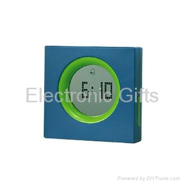 Calendar Alarm Clock with Thermometer 3