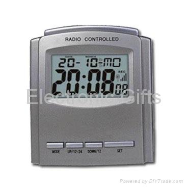 Radio Controlled Clock with LCD Calendar 4