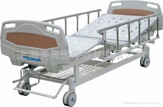 BCA-121 DOUBLE-ROCKER BED WITH STEEL TUBE BED HEAD  3