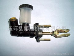 clutch master cylinder