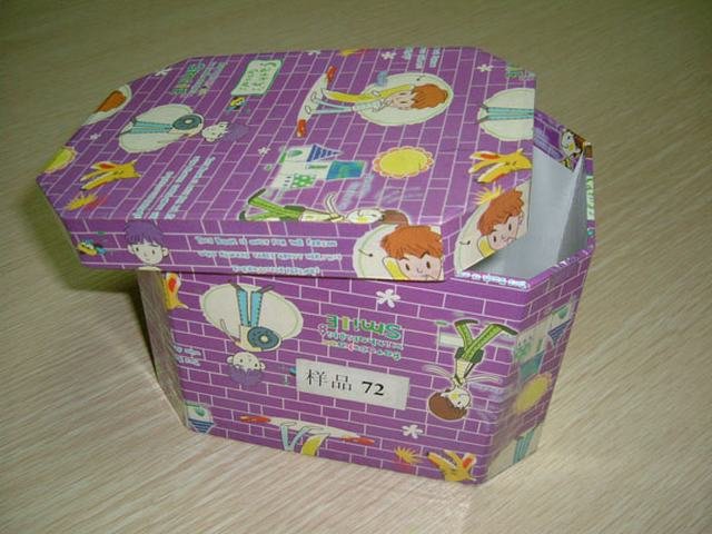 customize gift packaging box 4