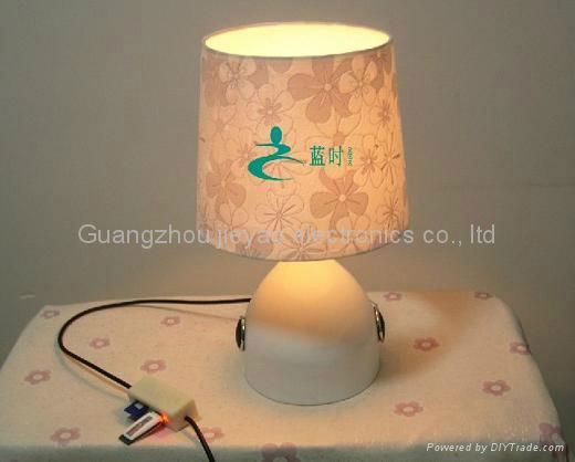 Table  lamp with MP3 Speaker 