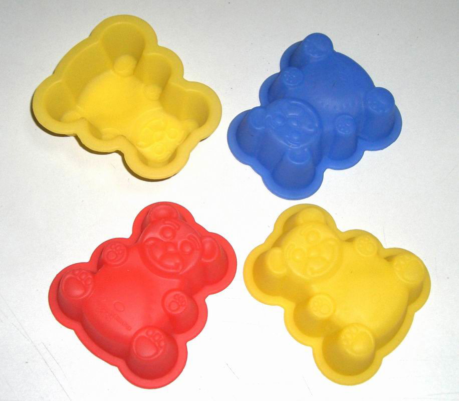 Teddy-Bear Bakeware