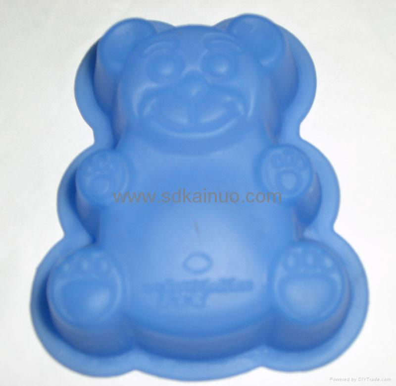 Teddy-Bear Bakeware