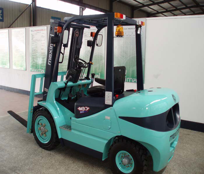 FORKLIFT 2