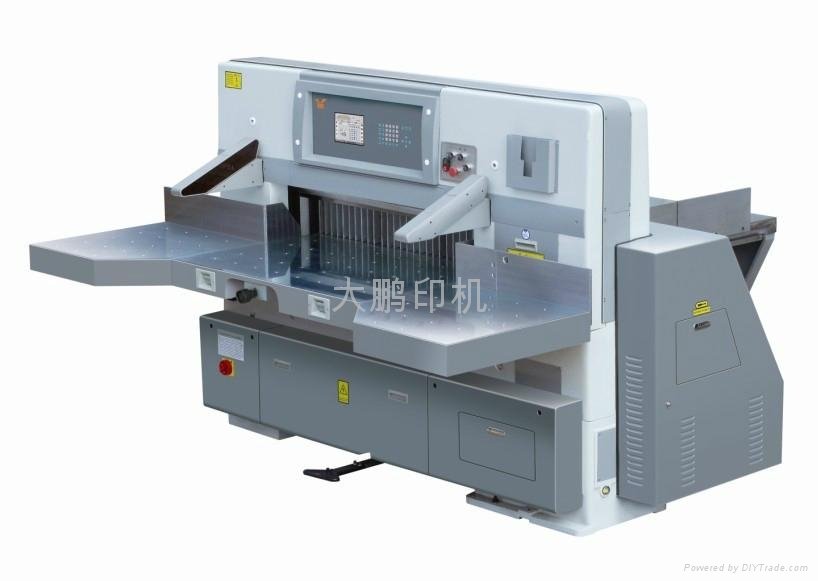 SQZK1150DW-8 Microcomputer double worm wheel double guide paper cutting machine