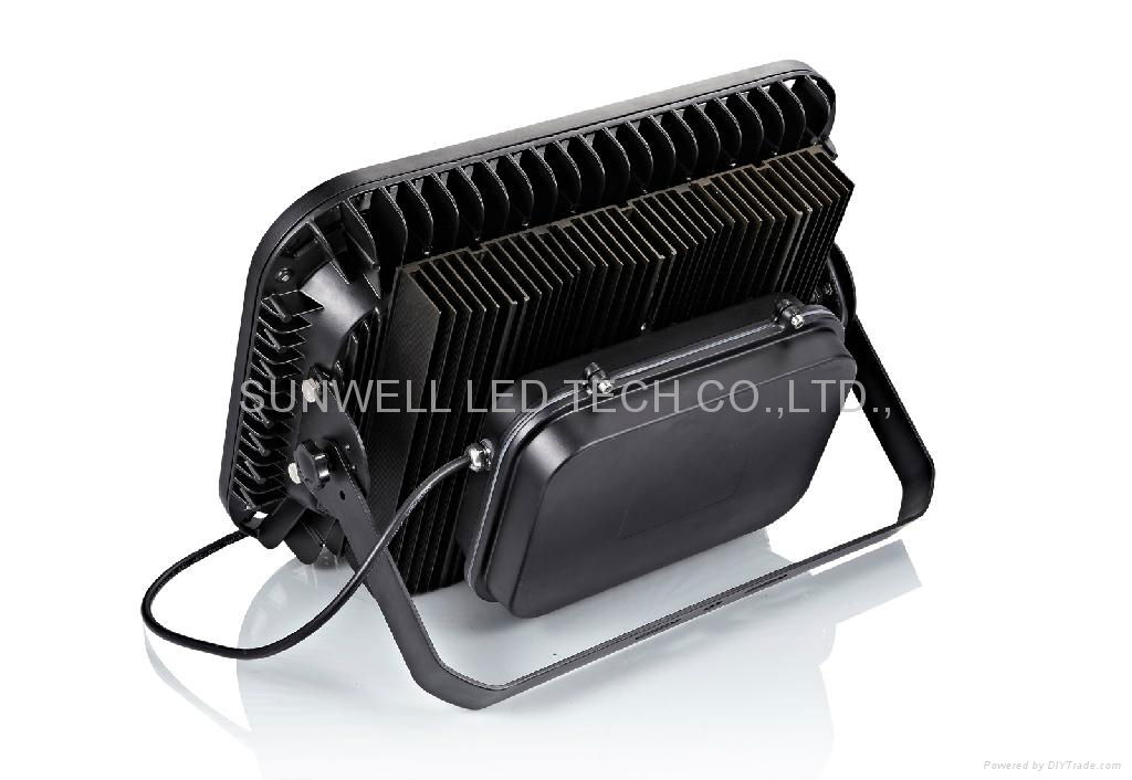 LED floodlight 100w with 3 years warrantee 60° beaming angel 4
