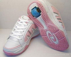 Retractable skate shoes