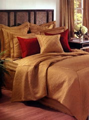 Versaille Quilted Comforter Set