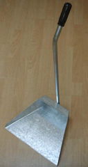 Metal dustpan