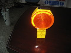 SOLAR ROAD WORK LIGHT