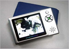 2.5" LCD Portable Photo Movie Mp3 Mp4