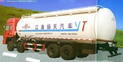 Bulk cement delivery tanker