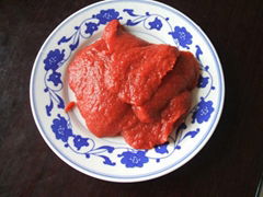 canned tomato paste