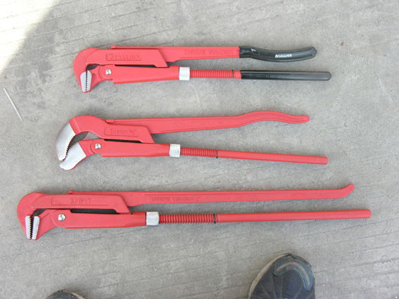 pipe wrench 2