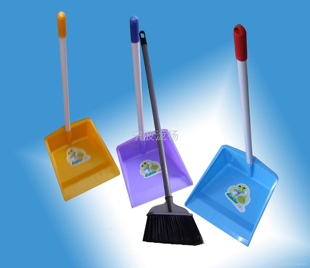 Dustpan 3