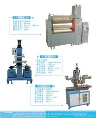 Flat heat transfer machine with rubber roller