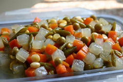 canned mixed vegetables