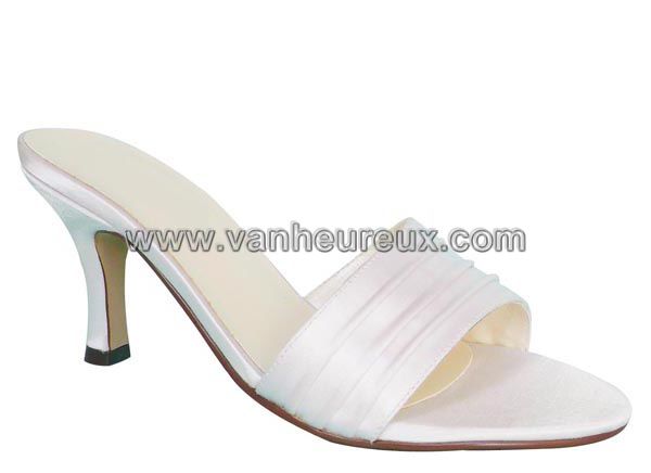 Van heureux bridal shoe 2