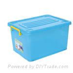 plastic storage box(302)