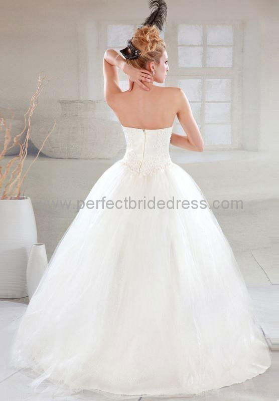 Tulle Strapless Ball Gown Simple Wedding Dress WAAWD002