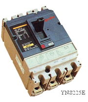 moulded case circuit breaker