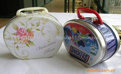 Tin lunch box