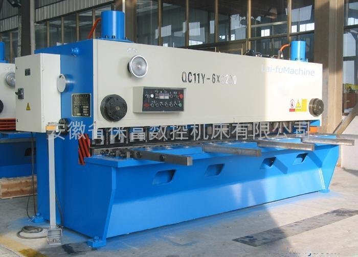 QC11K-8×4000 CNC Guillotine Shearing machine