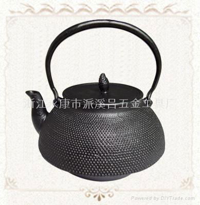 cast iron teapot 3