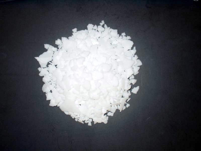 Карбонат кальция naoh. Potassium hydroxide Koh. Гидроксид калия. Едкое Кали. Валин и гидроксид калия.