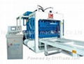 Automatic concrete block machine