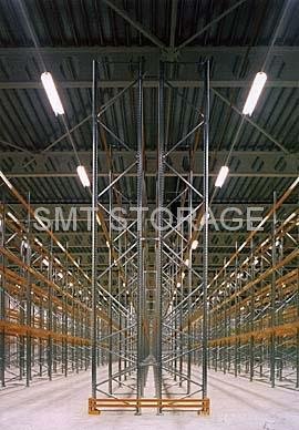 Storage shelves and selective warehouse pallet racking 3