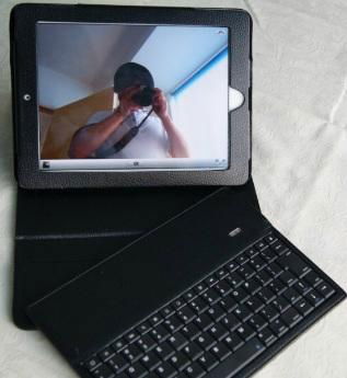 New Ipad Cover with bluetooth keyboard