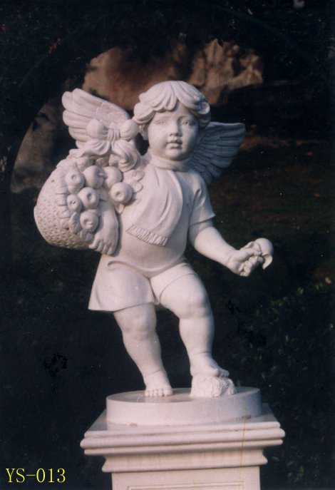 statue 2