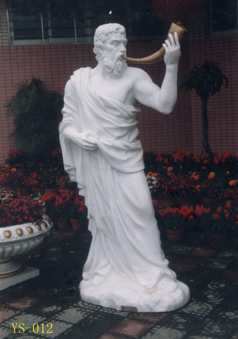 statue 4