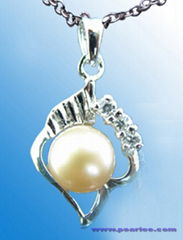 South Pearl Pendant