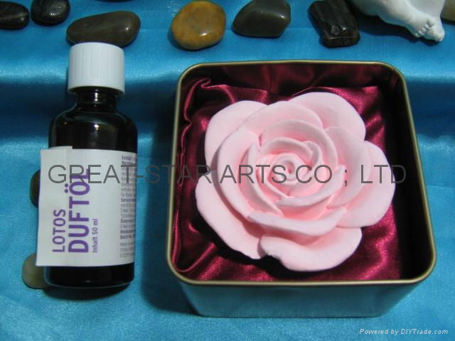 EH01111 Ceramic flower oil diffuser