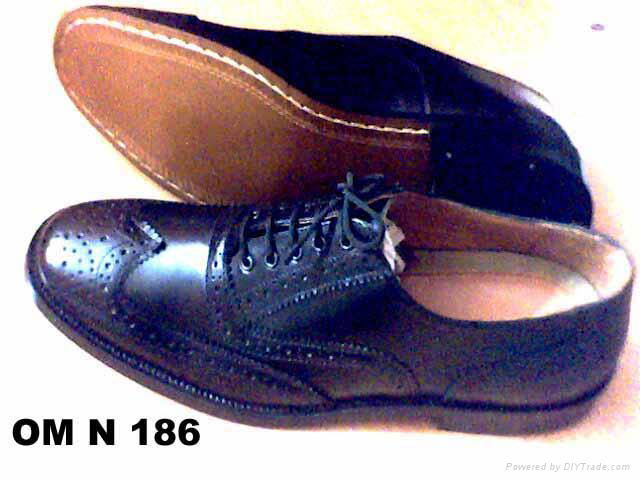 BROGUE SHOES 