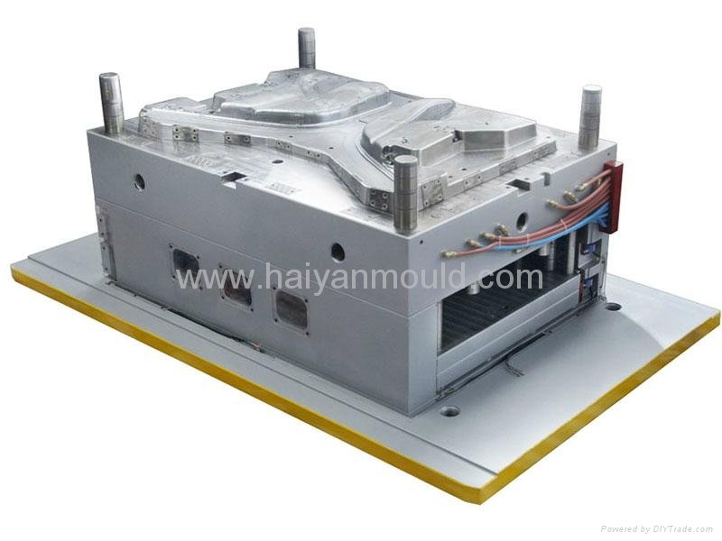 Injection mould for car door pannel