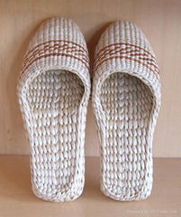 straw slipper 