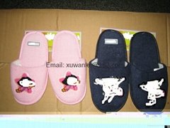 SLIPPERS--03