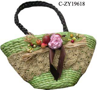 Straw handbag 3