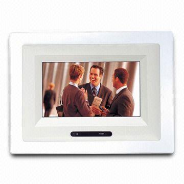 7-inch LCD Digital Photo Frame with Multimedia Card and Remote Control