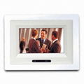 7-inch LCD Digital Photo Frame with Multimedia Card and Remote Control 1