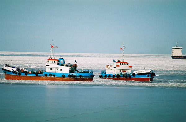 BUNKERING TANKERS (DW 322 AND 455 mts)