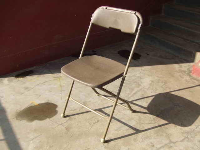 folding chair 