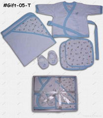 Babies' terry garments in gift box