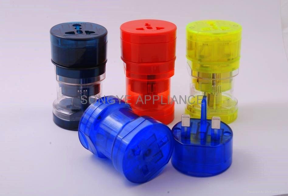 4 in 1 Travel Adapter 3