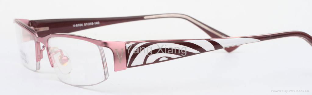 Fashion Beta Titanium eyewear with TR90 spring
