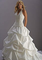 Sheshopping Cheap new wedding dresses 